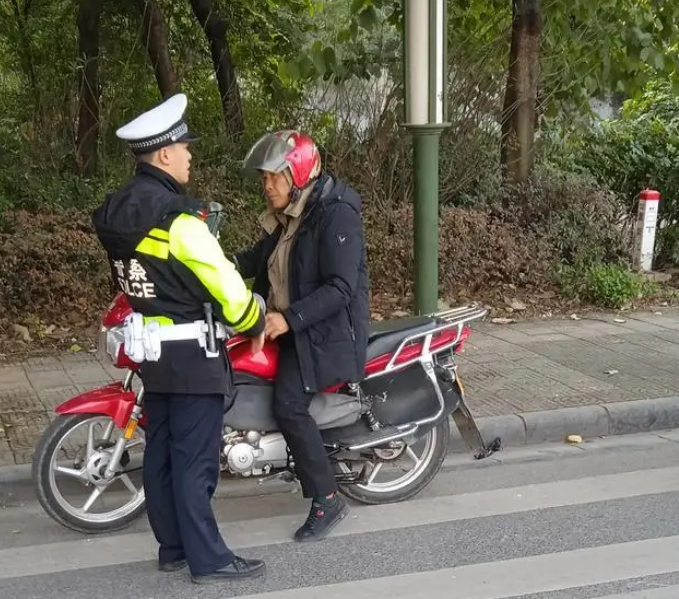 查處酒駕，只為大家的出行保駕護航